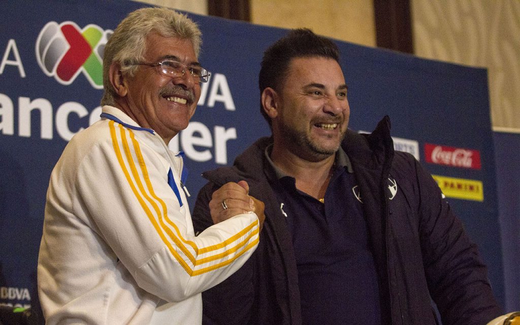 “El Tuca” controla la presión; “El Turco”, con la “espina clavada”